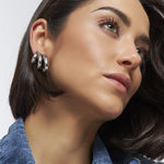 MEIA ARGOLA DE TRÊS VOLTAS LISAS BANHADO A RÓDIO