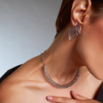 CHOKER EM ARO TEXTURIZADA VAZADA