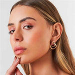 BRINCO COM TRÊS QUADADOS TRANÇADOS