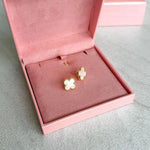 Brinco Trevo Madrepérola