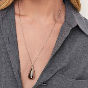 COLAR COM PINGENTE DE GOTA FACETADO E LISO