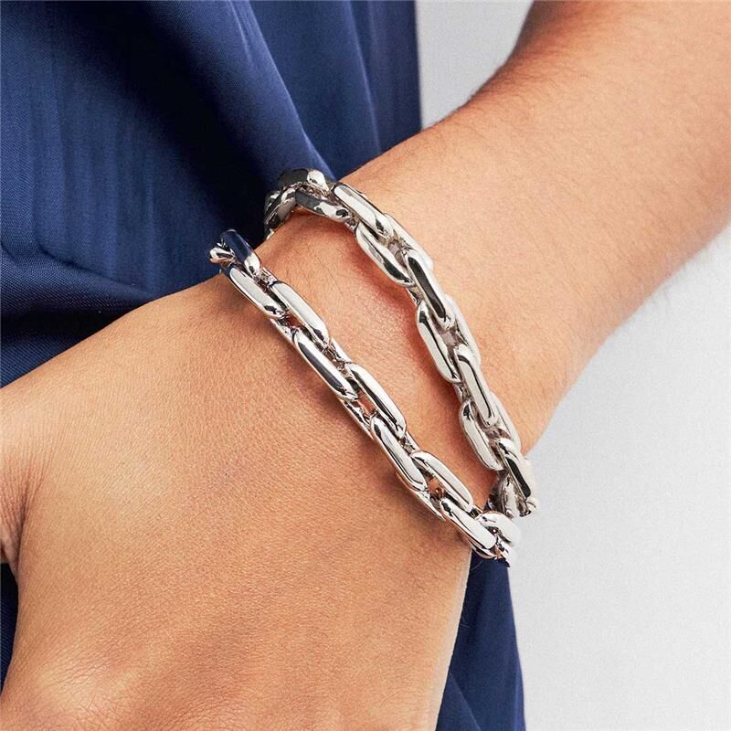 PULSEIRA COM ELOS RETANGULARES VAZADOS