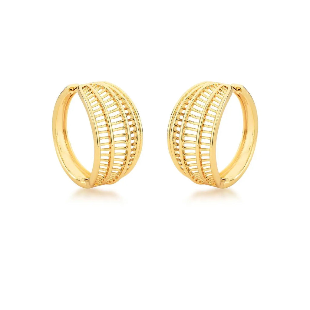 ARGOLA CURVA VAZADA TEXTURIZADA